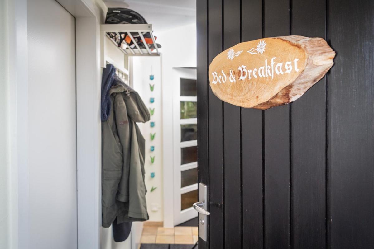 Mybednbreakfast In Bottmingen Bed & Breakfast Luaran gambar